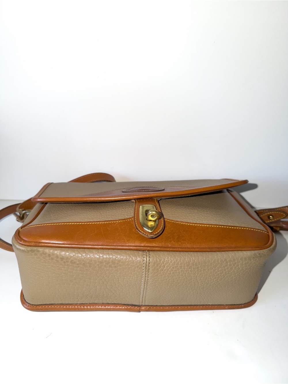 Vintage Dooney & Bourke Carrier Bag Khaki w/Brittish Tan Trim, Large - Picture 12 of 15